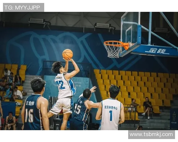 武汉篮球队心理素质提升之路：聚焦团队凝聚力与竞技表现的关系探讨