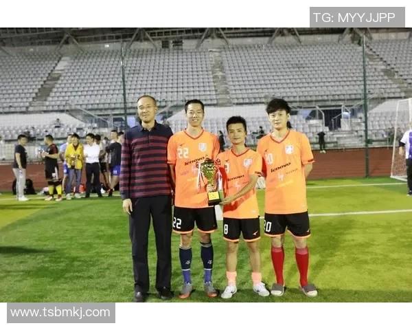 深圳足球队在冠军赛中的团队协作表现分析与总结 深圳足球队在冠军赛中的团队协作表现分析与总结