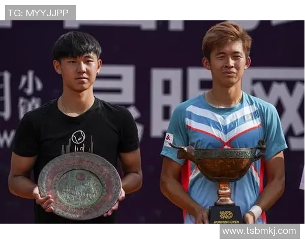 重庆网球队荣登全国网球配合排行榜第二名展现强大实力与团队精神 重庆网球队荣登全国网球配合排行榜第二名展现强大实力与团队精神